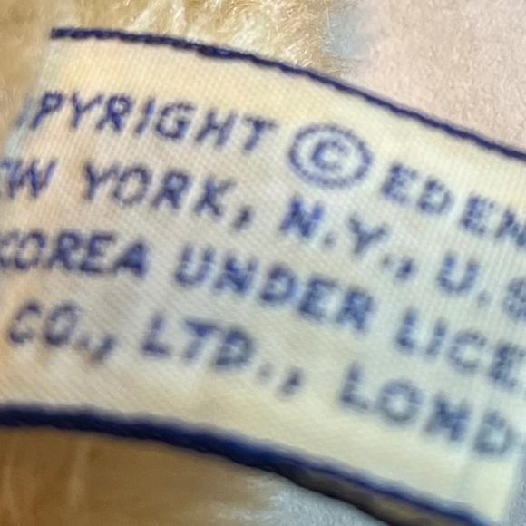 Vintage Hallmark Cuddles to Share White Fluffy Plush Bear 8" Valentine's Bear - Picture 6 of 7